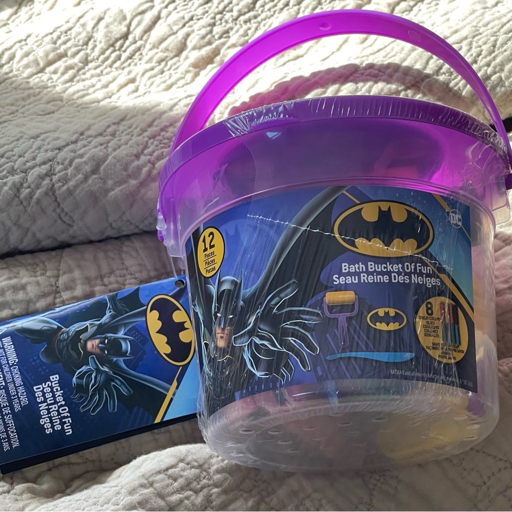 DC Comics Batman Bath Bucket of Fun - Purple